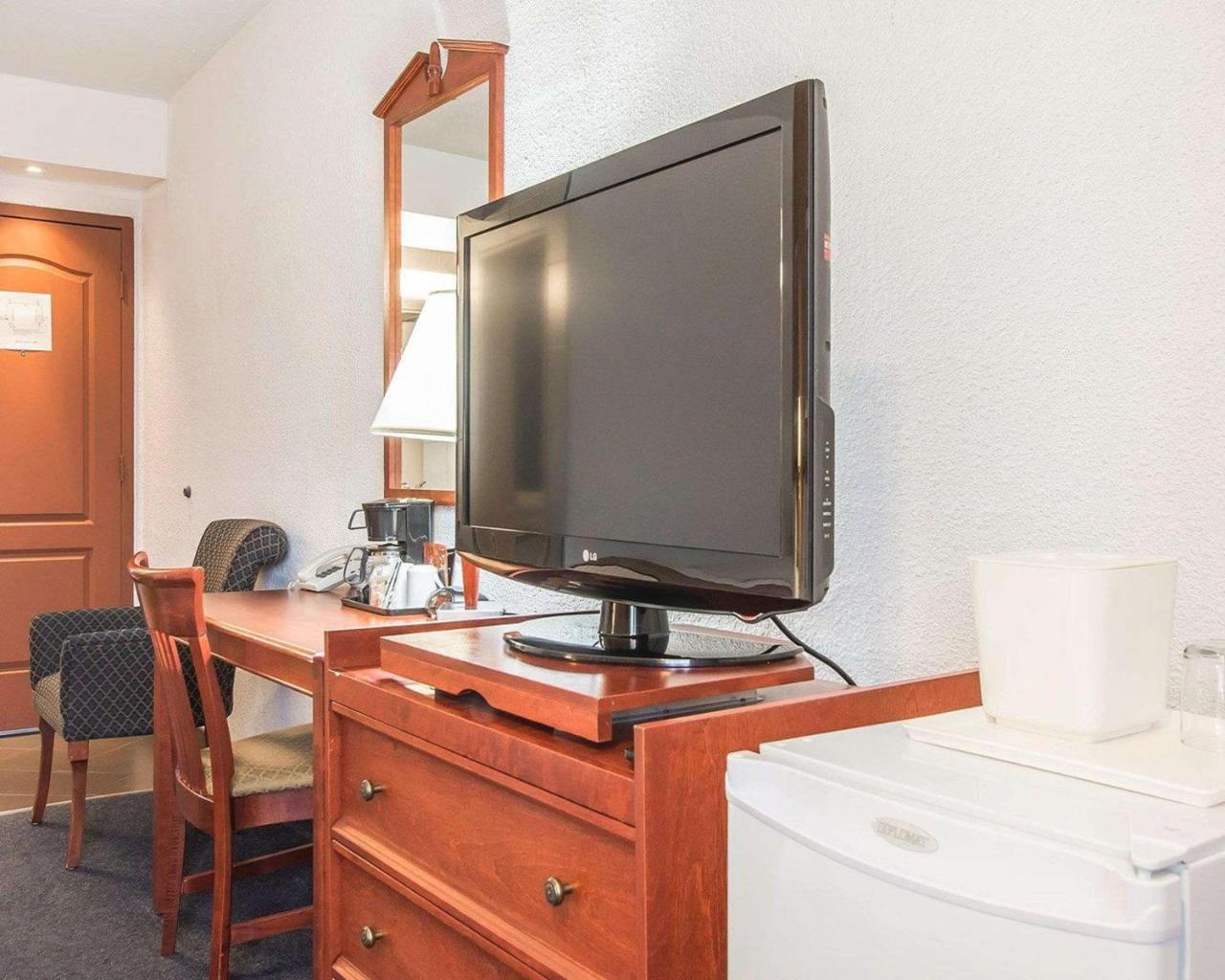 Hotel Danube Bleu Forestville Kültér fotó